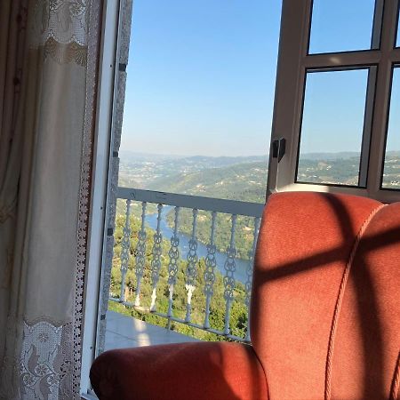 Mira Douro Valley Home มาร์โก เดอ คานาเวเซส ภายนอก รูปภาพ