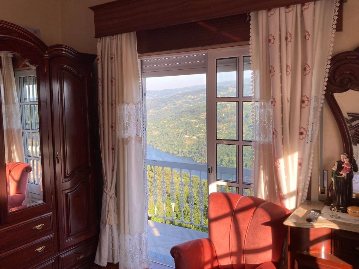 Mira Douro Valley Home มาร์โก เดอ คานาเวเซส ภายนอก รูปภาพ