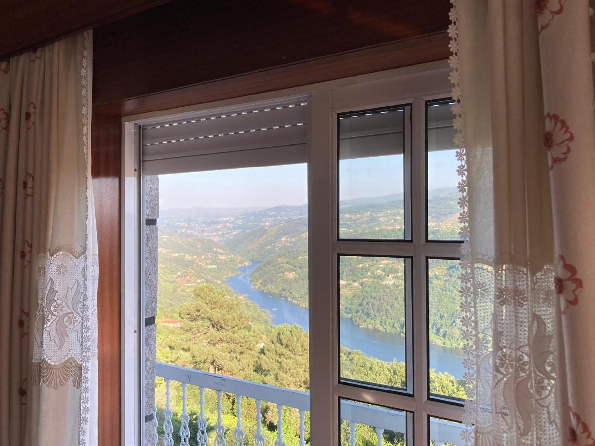 Mira Douro Valley Home มาร์โก เดอ คานาเวเซส ภายนอก รูปภาพ