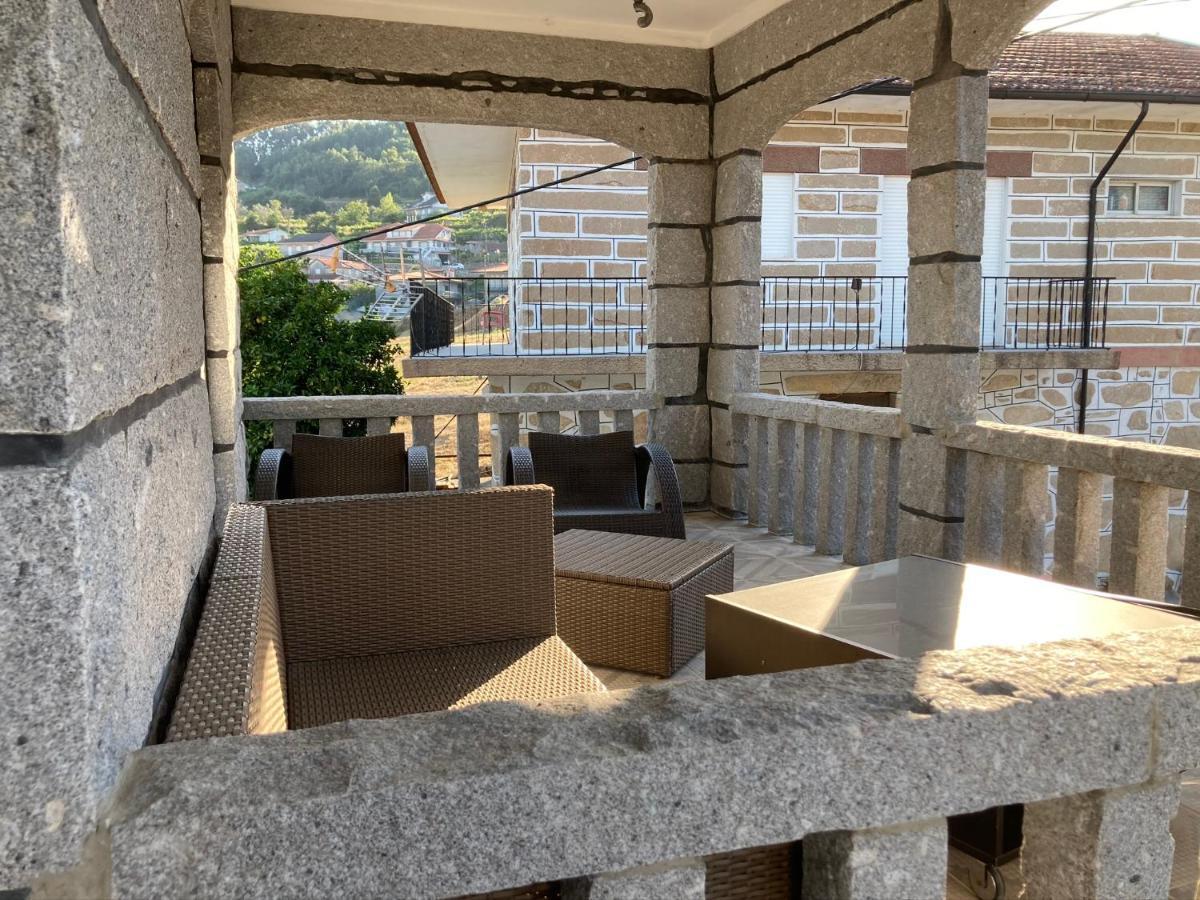 Mira Douro Valley Home มาร์โก เดอ คานาเวเซส ภายนอก รูปภาพ