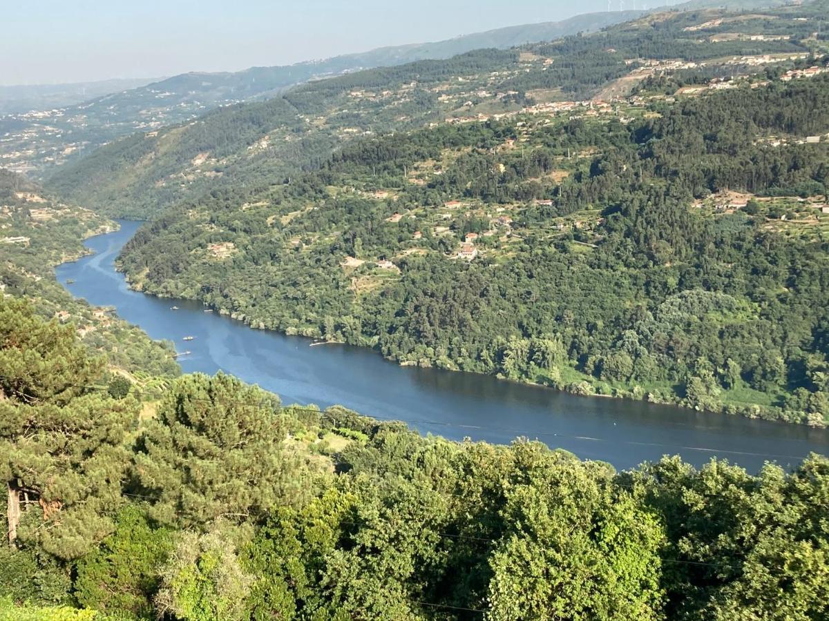 Mira Douro Valley Home มาร์โก เดอ คานาเวเซส ภายนอก รูปภาพ